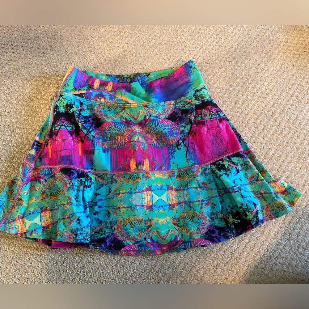 DonnaJo skort in multi color.